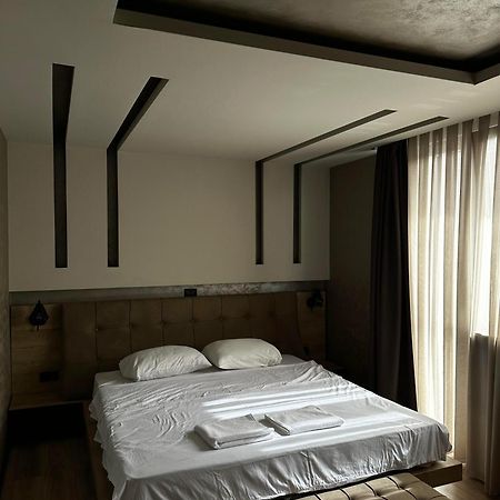 Zet Apartments - Bedroom & Bathroom Pristina Exterior foto