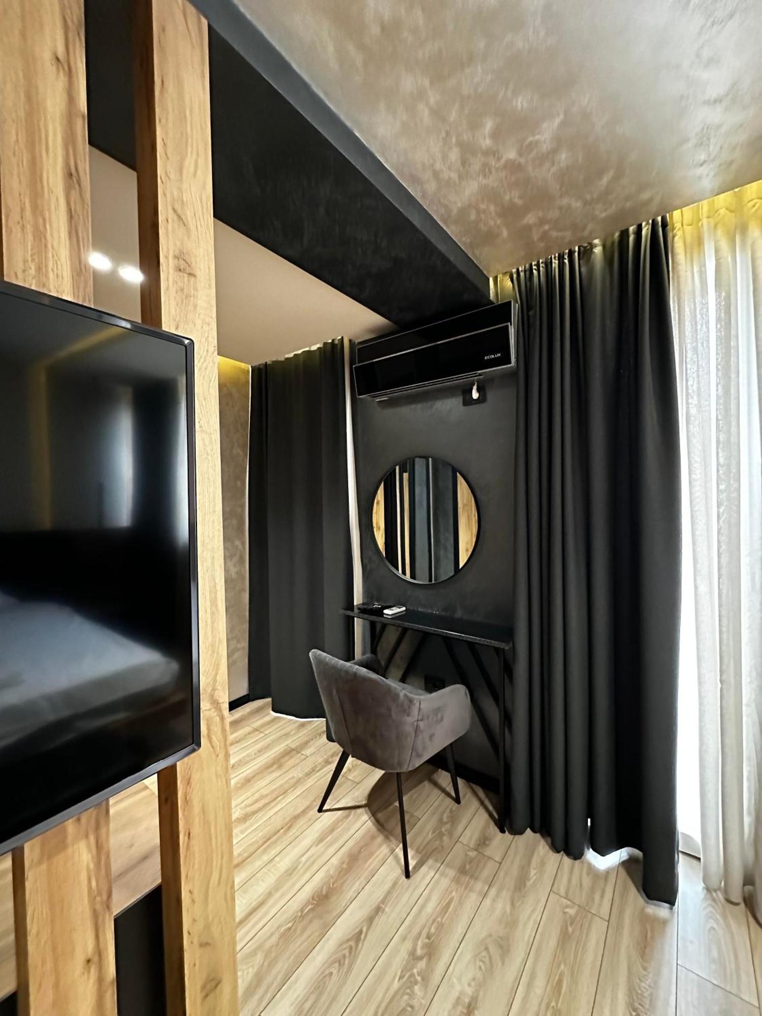 Zet Apartments - Bedroom & Bathroom Pristina Exterior foto